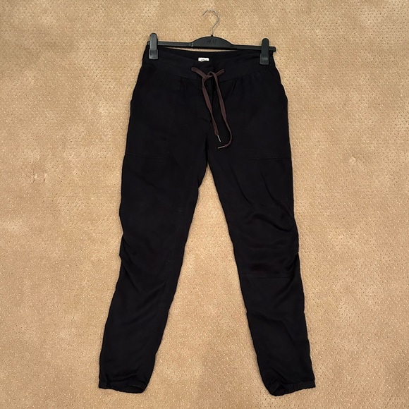Aritzia Wilfred Black Pants - Picture 1 of 3